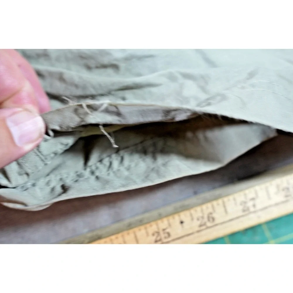 The North Face Men's Large Convertible Hiking Cargo Pants Beige Zip Off Leg
